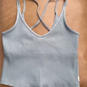 Vuori performance tank in gray